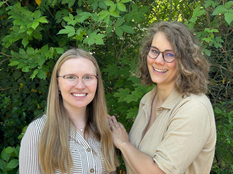 Eva Weiß und Eva Goettler bei WortWeltWeiß Fachpraxis für Logopädie